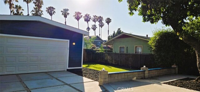 215 N Olive St, Anaheim, CA 92805 - view of garage