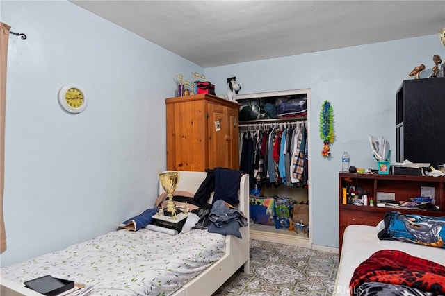 14057 Ohio St, Baldwin Park, CA 91706 - bedroom featuring a closet and baseboards