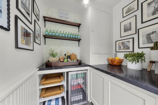 1012 10th St, Manhattan Beach, CA 90266 - indoor dry bar with beverage cooler and tasteful backsplash
