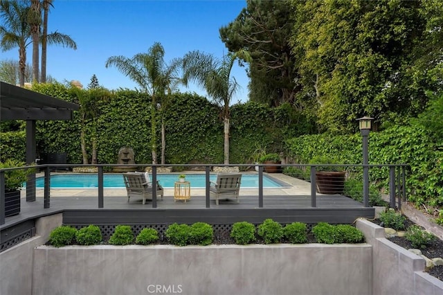 1012 10th St, Manhattan Beach, CA 90266 - swimming pool featuring a wooden deck