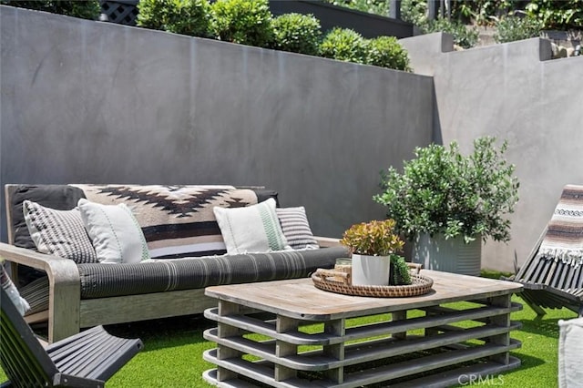 1012 10th St, Manhattan Beach, CA 90266 - view of patio / terrace