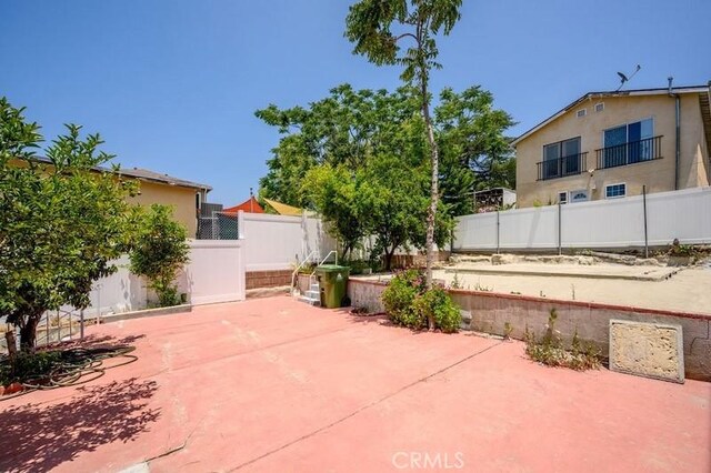 10224 Fernglen Ave, Tujunga, CA 91042 - fenced backyard featuring a patio