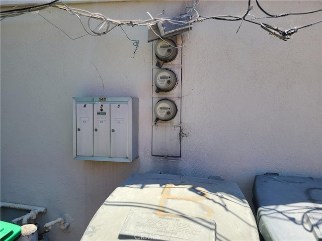 1548 N Elm Ave, Costa Mesa, CA 92626 - exterior view of stucco siding