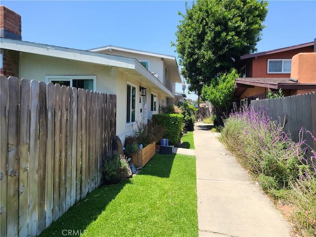 1548 N Elm Ave, Costa Mesa, CA 92626 - view of yard