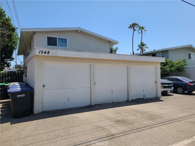 1548 N Elm Ave, Costa Mesa, CA 92626 - view of garage