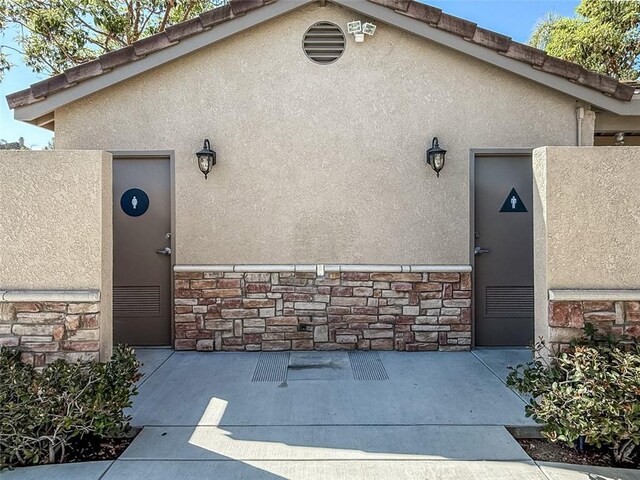 552 Hooper Ave, Simi Valley, CA 93065 - photo 32