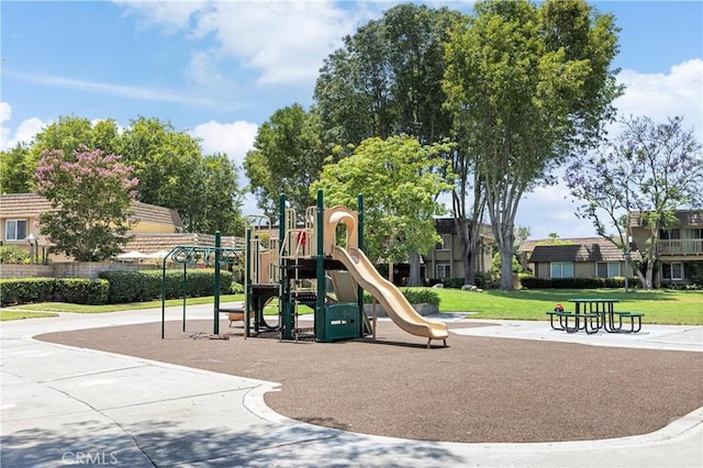 10270 Durango River Ct, Fountain Valley, CA 92708 - community jungle gym with a yard