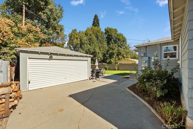 213 E 45th St, Long Beach, CA 90807 - view of detached garage