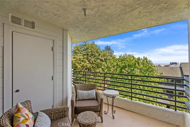 260 Cagney Ln Unit 206, Newport Beach, CA 92663 - view of balcony