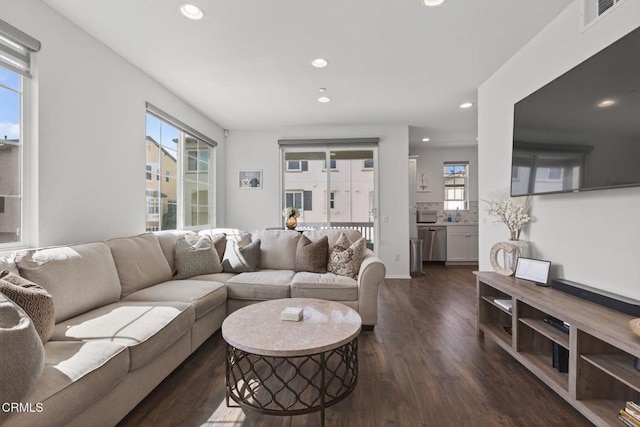 162 Sawbuck St, Camarillo, CA 93010 - photo 2