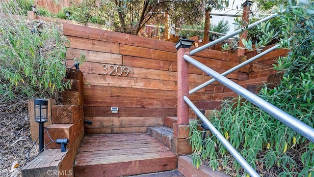 3209 Bennett Dr, Los Angeles, CA 90068 - exterior view