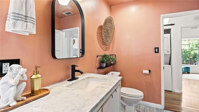 3209 Bennett Dr, Los Angeles, CA 90068 - bathroom featuring wood finished floors and vanity
