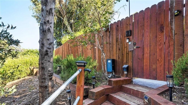 3209 Bennett Dr, Los Angeles, CA 90068 - view of yard