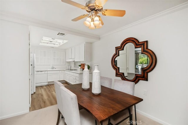 933 Avenida Majorca Unit P, Laguna Woods, CA 92637 - dining space featuring crown molding and a ceiling fan
