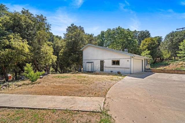 5041 Pine Ridge Ave, Julian, CA 92036 - view of property exterior with driveway