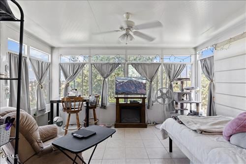 22820 Mariposa Rd, Tehachapi, CA 93561 - sunroom featuring tile patterned floors