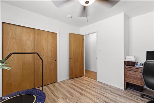 22820 Mariposa Rd, Tehachapi, CA 93561 - office space featuring ceiling fan and wood finished floors