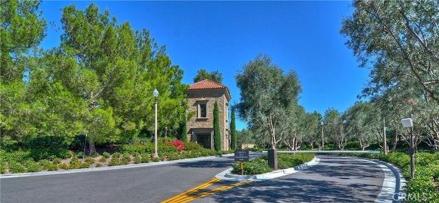 32 Tesoro, Irvine, CA 92618 - view of street with street lighting and curbs