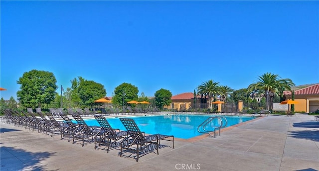 32 Tesoro, Irvine, CA 92618 - community pool with a patio