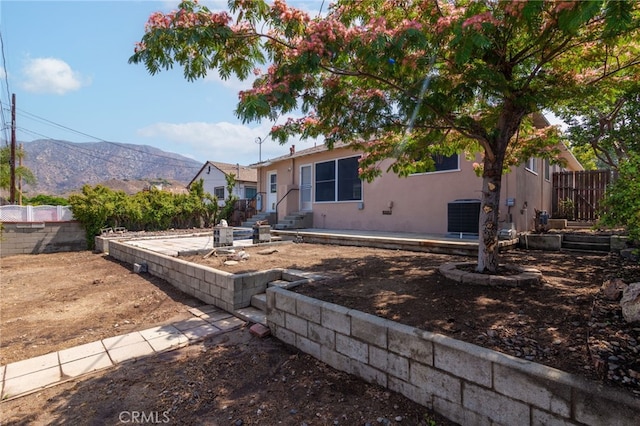 10935 Nassau Ave, Sunland, CA 91040 - back of property with stucco siding and a mountain view