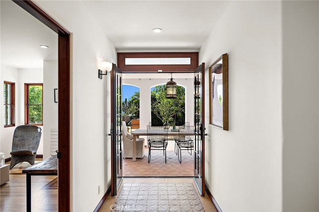 750 Manzanita Dr, Laguna Beach, CA 92651 - entryway with baseboards