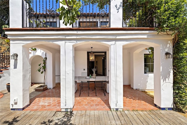 750 Manzanita Dr, Laguna Beach, CA 92651 - wooden deck featuring a patio