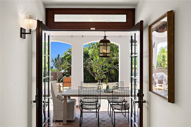 750 Manzanita Dr, Laguna Beach, CA 92651 - dining space with french doors