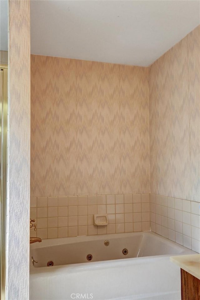 872 Deborah St, Upland, CA 91784 - bathroom with a jetted tub