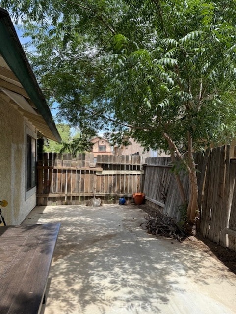 12446 Mount Baldy Dr, Victorville, CA 92392 - view of patio