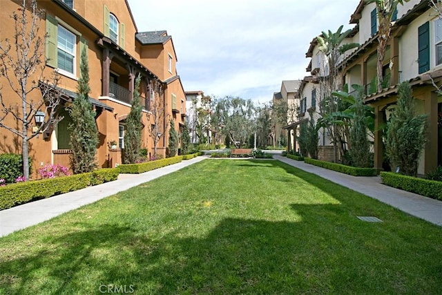 760 S Olive St, Anaheim, CA 92805 - view of property's community with a lawn and a residential view