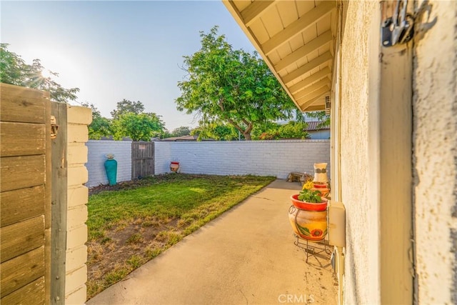 2040 Cape Cod Ct, Claremont, CA 91711 - fenced backyard with a patio area