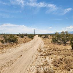 12345 Aster Rd, Adelanto, CA 92301 - photo 4