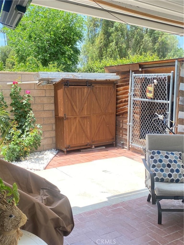 9849 Canada Way, Riverside, CA 92503 - view of patio