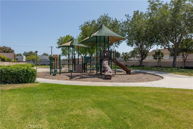 10262 Circulo De Juarez, Fountain Valley, CA 92708 - community play area featuring a yard