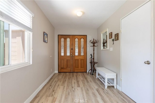 10262 Circulo De Juarez, Fountain Valley, CA 92708 - foyer with light wood-type flooring and baseboards