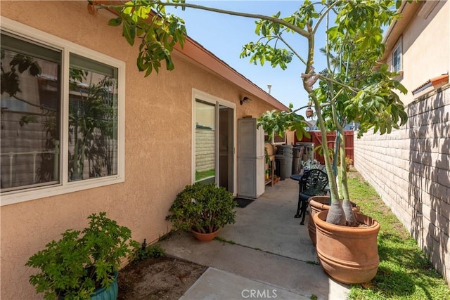 10262 Circulo De Juarez, Fountain Valley, CA 92708 - fenced backyard featuring a patio