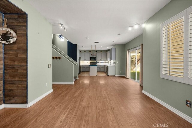 28335 Sycamore Dr, Saugus, CA 91350 - photo 9