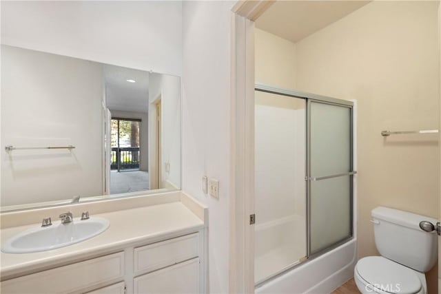 1441 Brett Pl Unit 148, San Pedro, CA 90732 - full bath featuring vanity and enclosed tub / shower combo