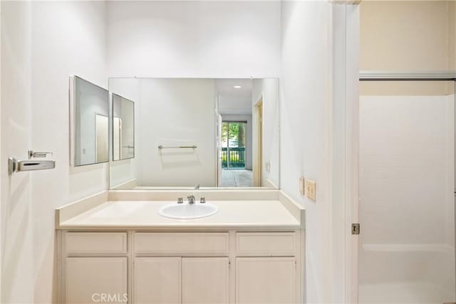 1441 Brett Pl Unit 148, San Pedro, CA 90732 - bathroom with vanity and a shower