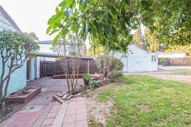 5516 Palm Ave, Whittier, CA 90601 - view of yard with a patio
