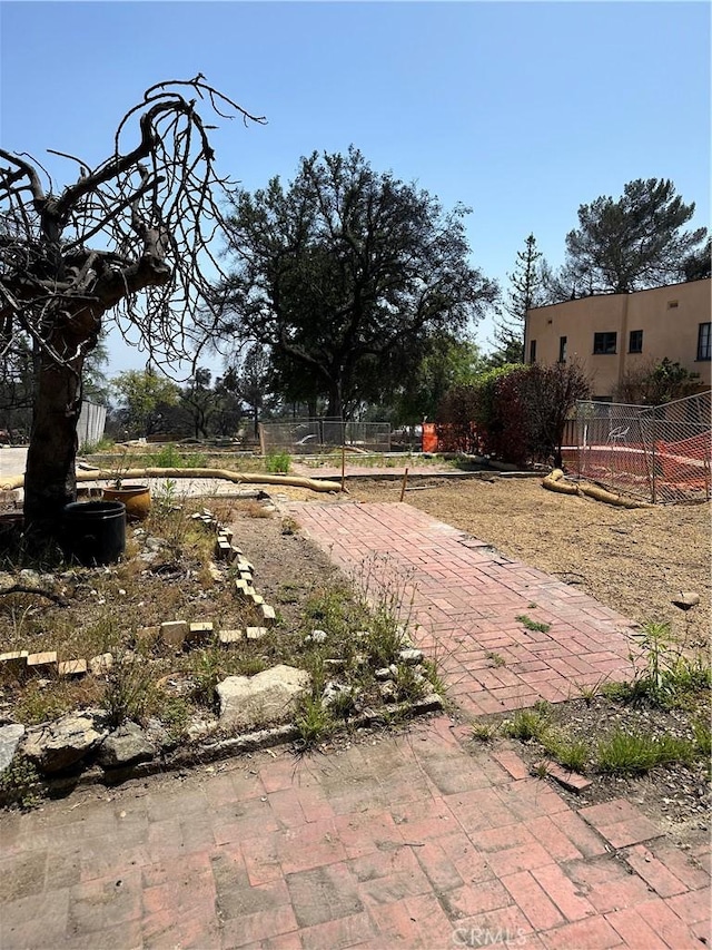 1039 Concha St, Altadena, CA 91001