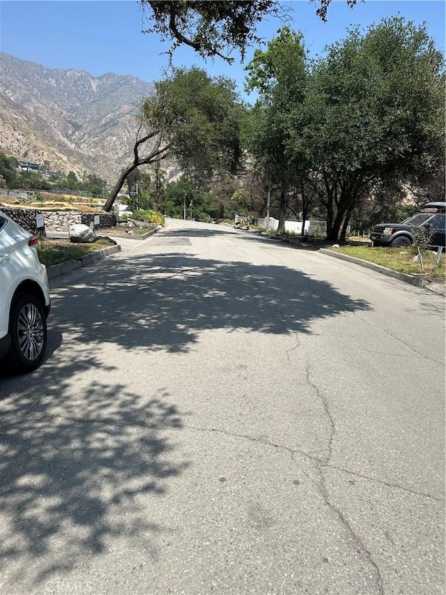 1039 Concha St, Altadena, CA 91001