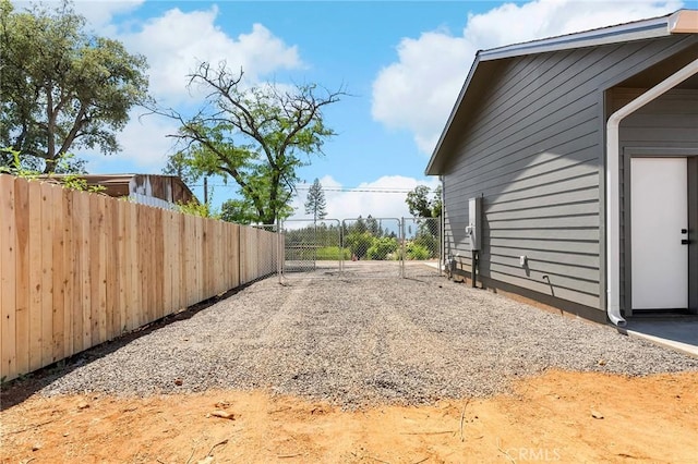 6388 Oak Rd, Paradise, CA 95969 - view of side of home