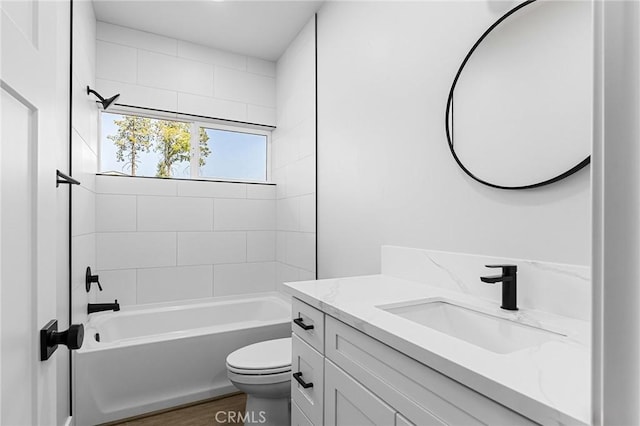 6388 Oak Rd, Paradise, CA 95969 - bathroom featuring vanity, bathtub / shower combination, and wood finished floors