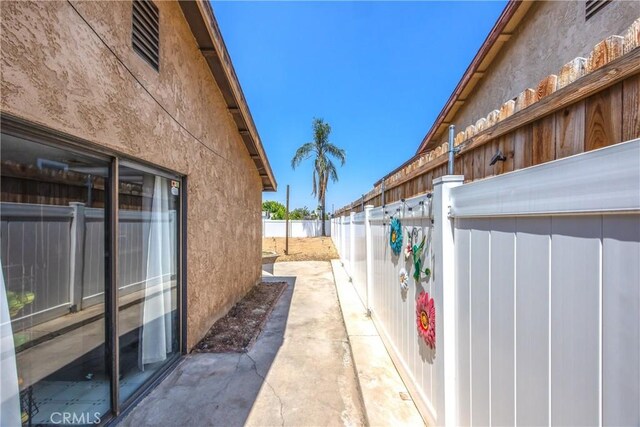 1676 Catalpa Ave, Highland, CA 92346 - photo 23