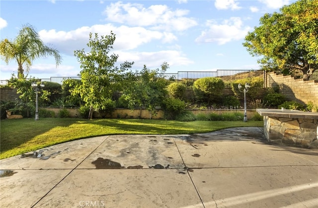 29243 Discovery Ridge Dr, Saugus, CA 91390 - view of patio / terrace