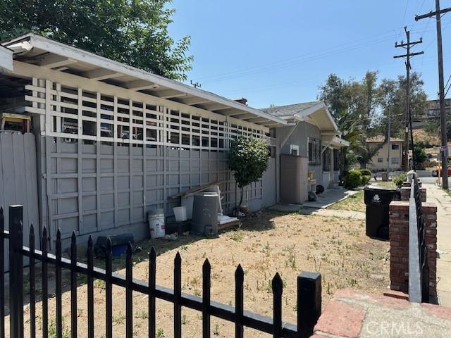 2132 Lincoln Park Ave, Lincoln Heights, CA 90031 - view of property exterior