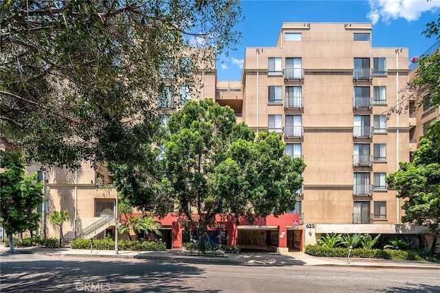 625 S Berendo St Unit 604, Los Angeles, CA 90005 - view of apartment building / complex