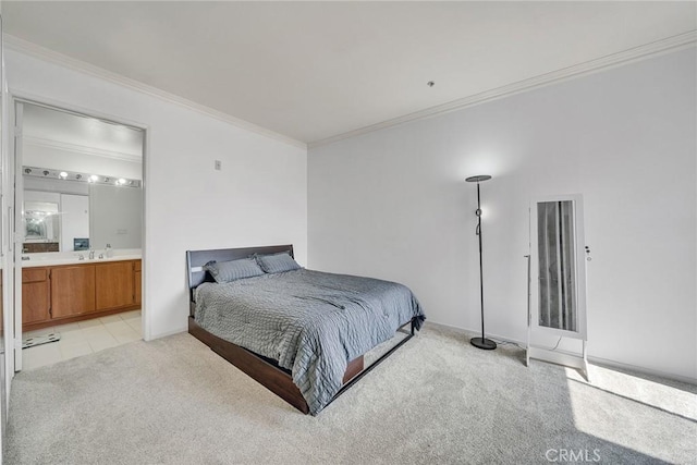 625 S Berendo St Unit 604, Los Angeles, CA 90005 - bedroom featuring light carpet, ornamental molding, and connected bathroom