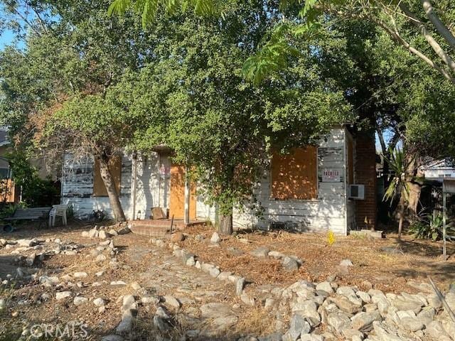 10550 Mather Ave, Sunland, CA 91040 - view of property hidden behind natural elements